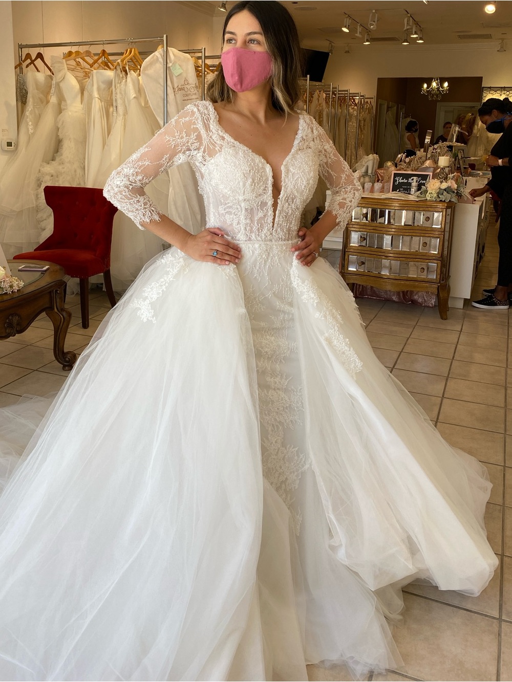 White Lace & Tulle Bridal Ball Gown – Elegant Wedding Dress